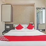 Oyo Flagship 83475 Hotel Starlight