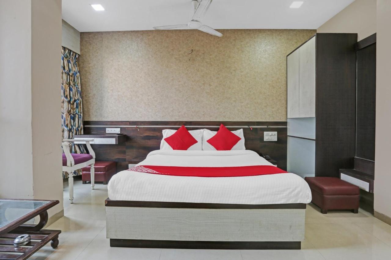 OYO Flagship 83475 Hotel Starlight 3*